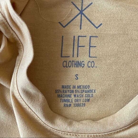 Life Clothing Company Groovy Soft "Let Love Rule" Shirt - Small - Picture 2 of 8